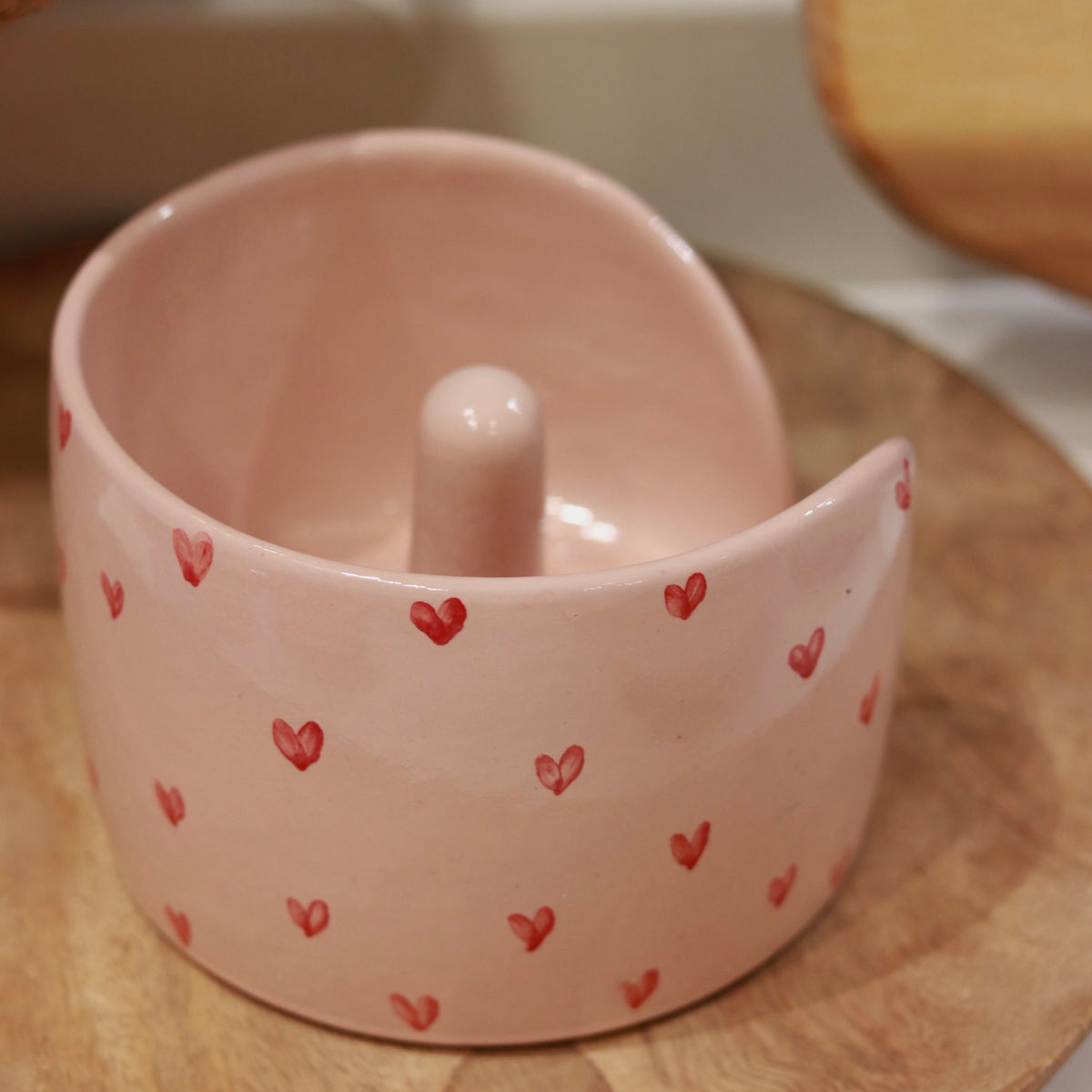 L.O.V.E tissue holder