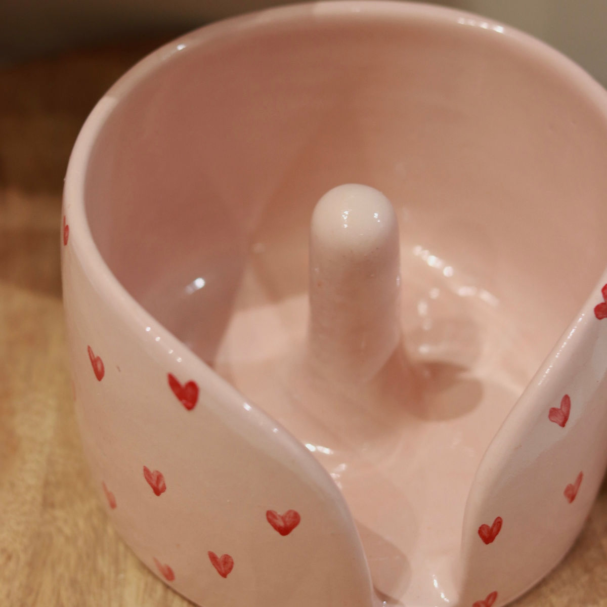 L.O.V.E tissue holder