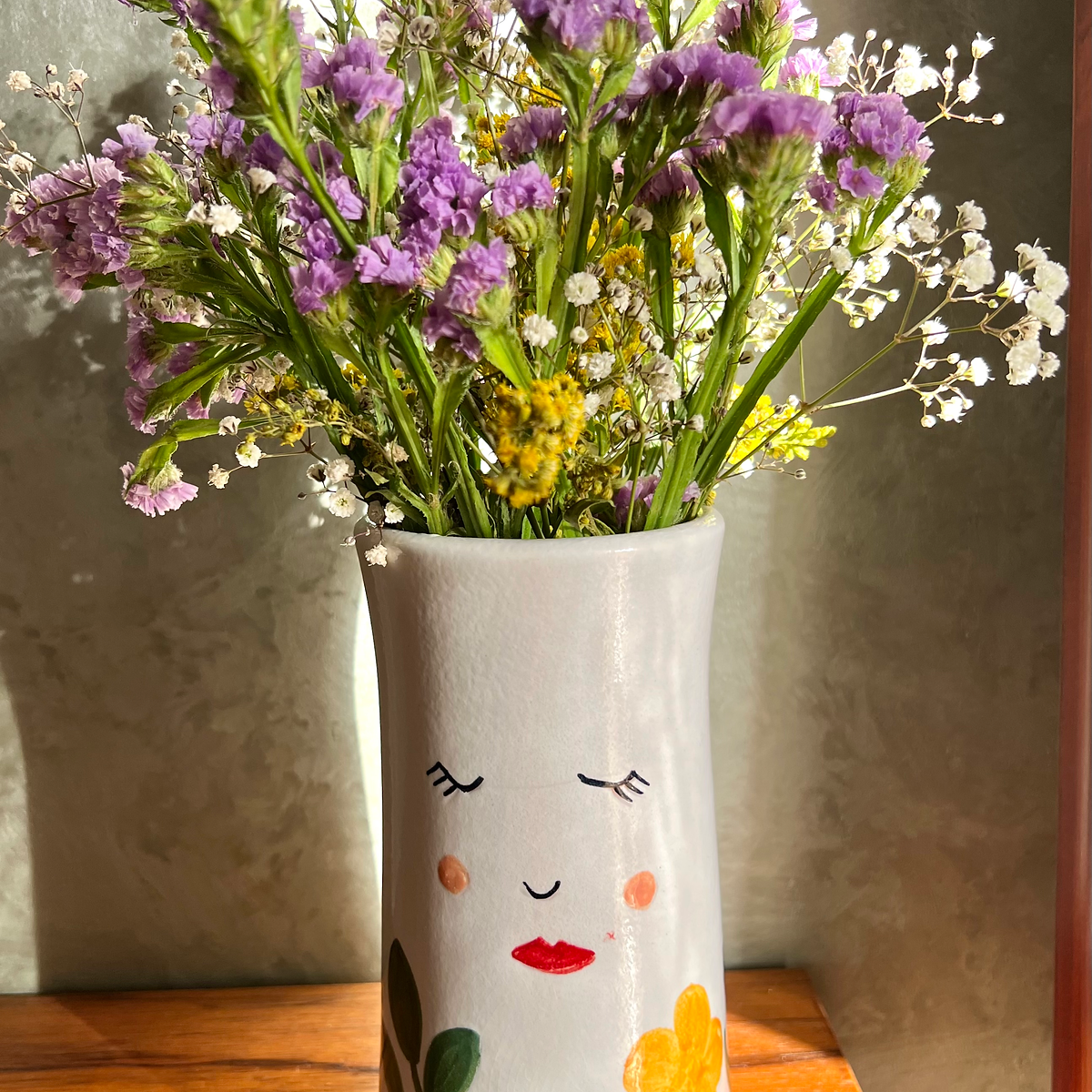 the sleeping beauty vase