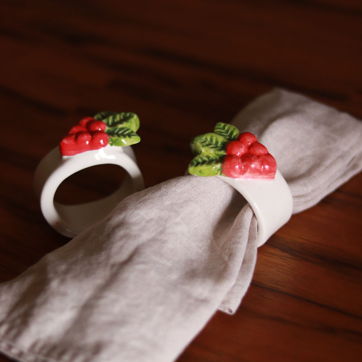 cranberry napkin rings (set of 2)