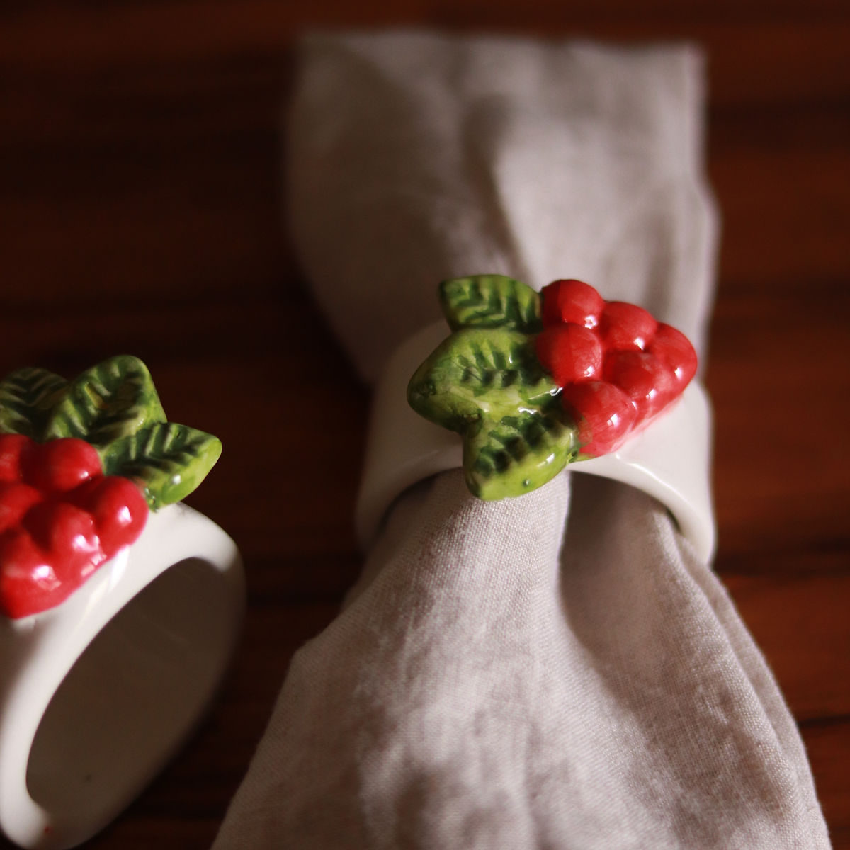 cranberry napkin rings (set of 2)