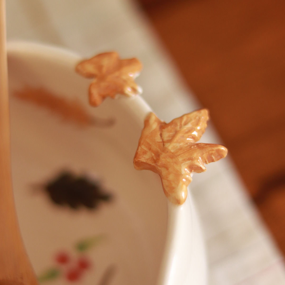 falling leaves matcha set