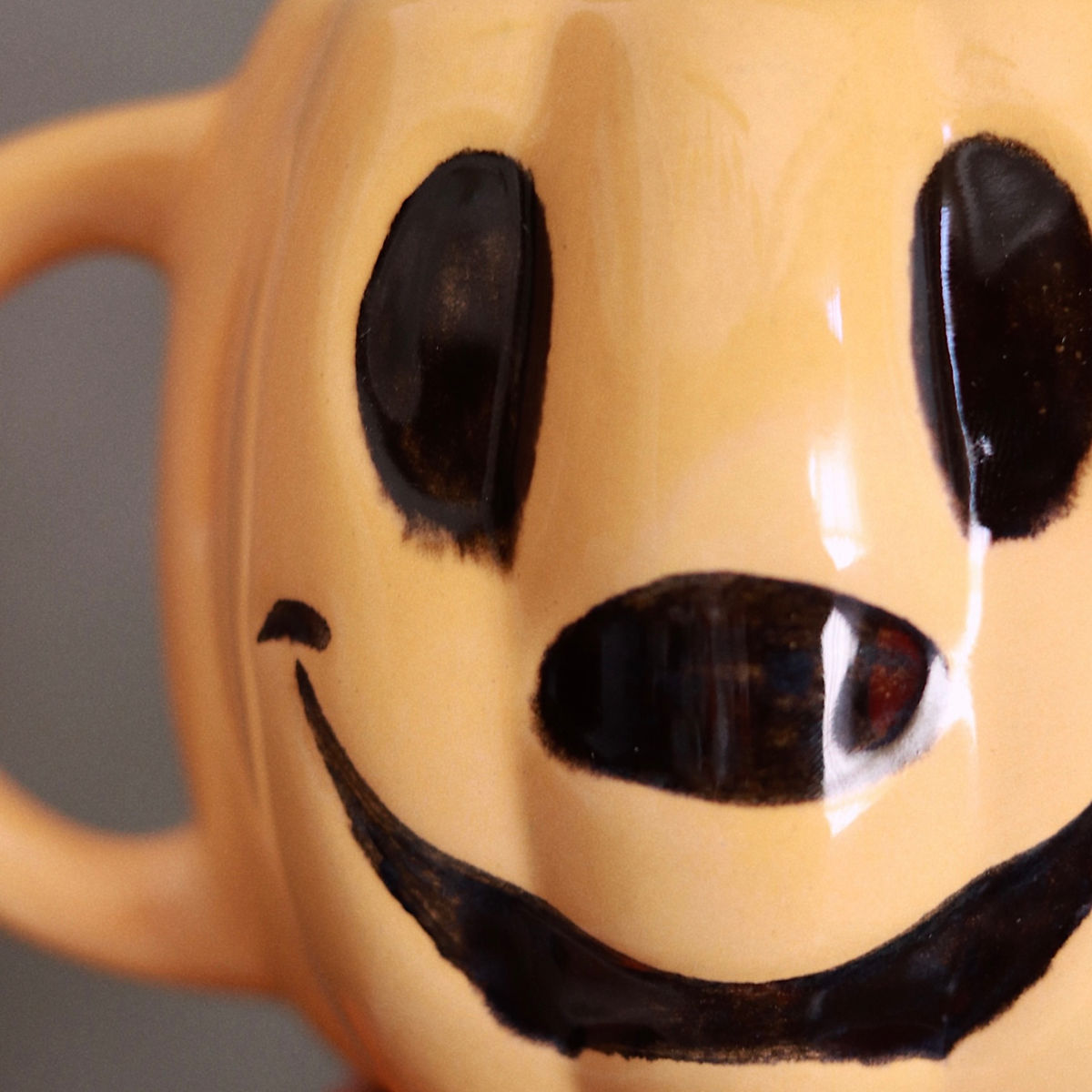 mickey pumpkin mug in yellow