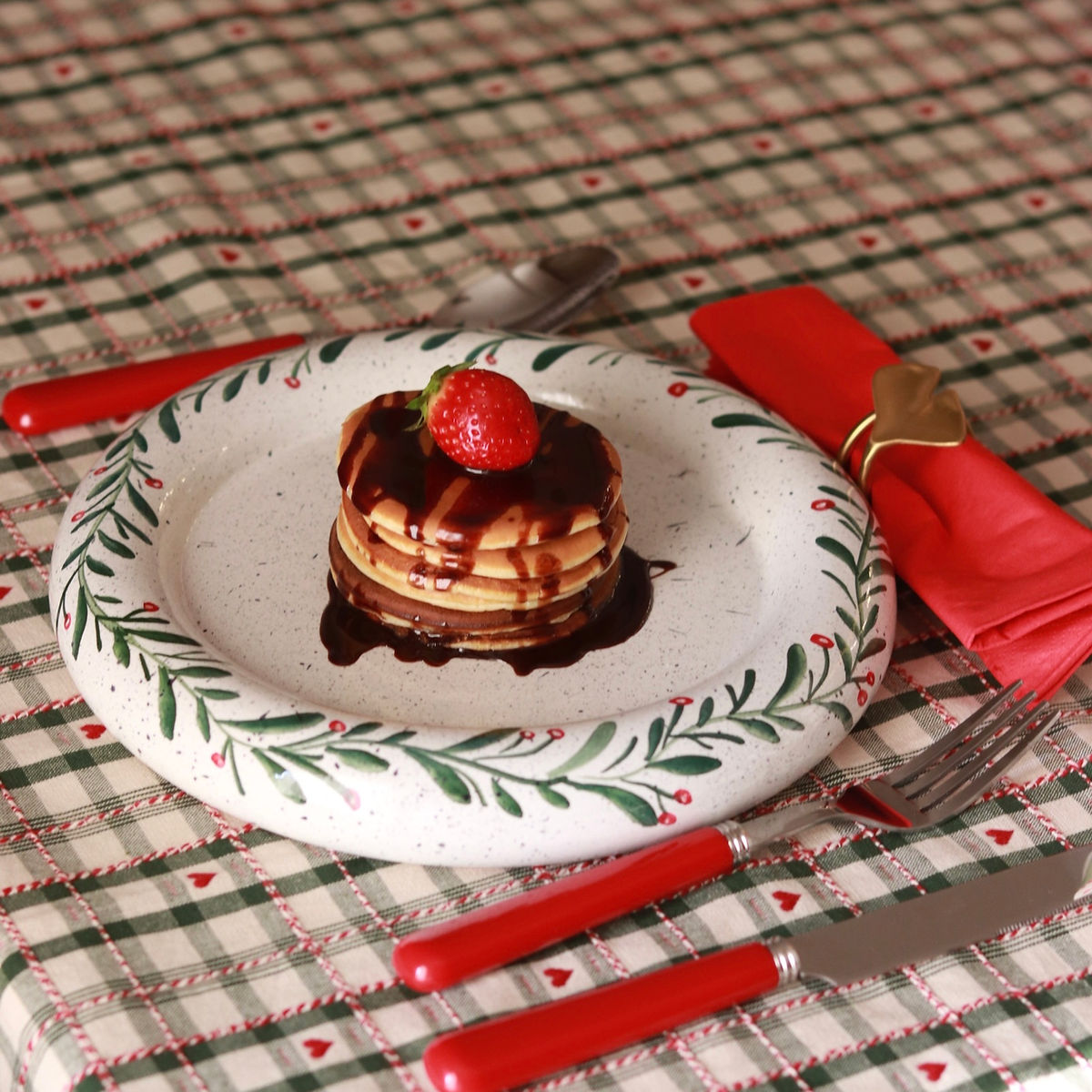 holly jolly plate